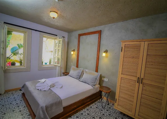 Micel Алачати