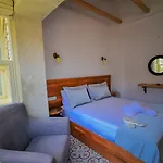Micel Hotel 2*